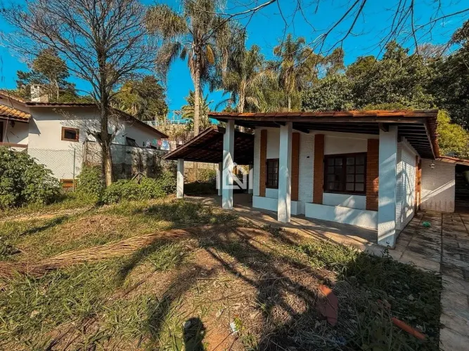 Casa à venda no condomínio Colinas de São Fernando