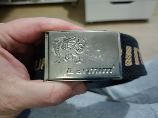 Cinto Carmin com Fivela Dragão