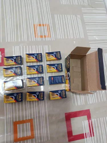 Caixa com 12 cadeados Gold g25mm