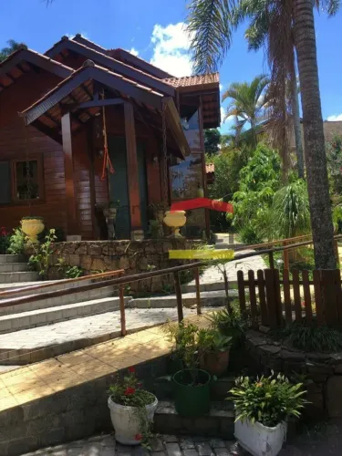 Casa em condomínio à venda na Serra da Cantareira