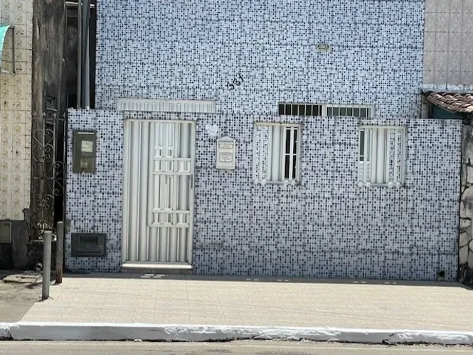 CASA EM BOQUIM COM DUAS FRENTES EM DUAS AVENIDAS IMPORTANTES