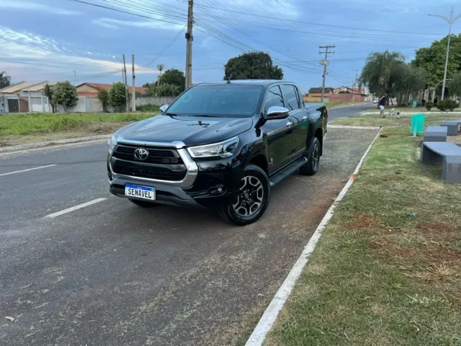 Toyota Hilux CD SRX Limited 4X4 2.8 TDI Die.aut 2022