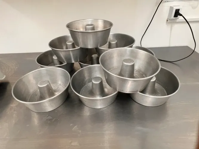 Kit de 10 formas para bolo ou pudim aro 22