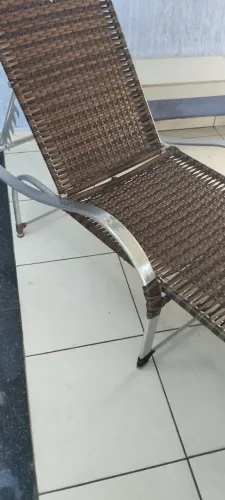 Vendo duas espreguiçadeiras com encosto articulado em alumínio (valor unitário)