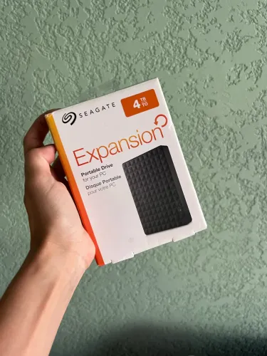 Seagate Expansion Portable de 4 TB ainda está na caixa