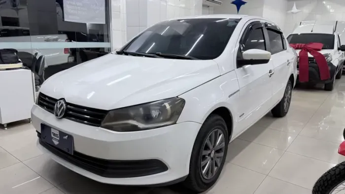 Volkswagen Voyage Trend 1.6 MI Total Flex 8V 4P 2013