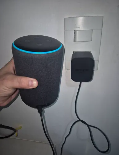 Alexa Echo 3 Melhor que alexa Echo Max/dot. Funciona perfeitamente