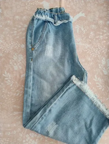Calça jeans infantil Tam 6 anos Petit Cherie 