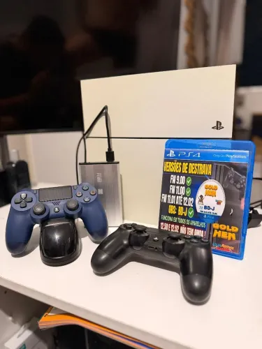 Ps4 branco versão 11.02 + desbloqueado e Hd externo cm jogos
