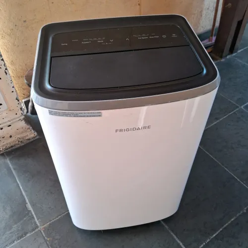 ? AR-CONDICIONADO PORTÁTIL FRIGIDAIRE - 12.000 BTU
