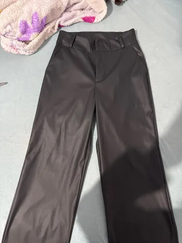 CALÇA COURINO PRETA