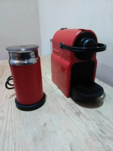 Cafeteira Nespresso (usada somente 2x)