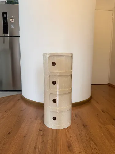movel tipo kartell Componibili 4 andares novo na embalagem