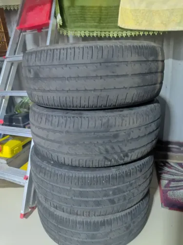 Vendo os 4 pneus seminovos firestone