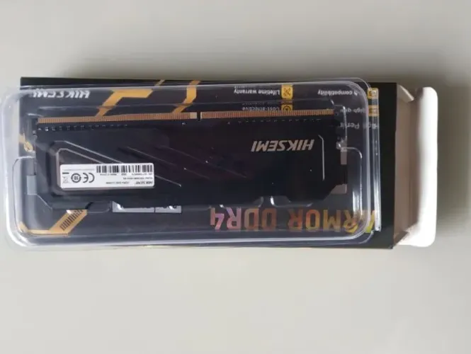 Memória DDR4 Hiksemi 8GB, 3200Mhz, P/ computador - semi usada Cl 18