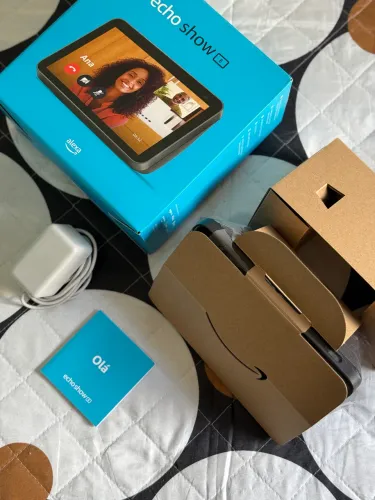 Echo Show 8 (2ª Geração): Smart Display HD de 8" com Alexa e câmera de 13 MP - Cor Preta  