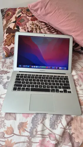 MacBook Air 13" 2017 i5 8GB - Condição Impecável - 177 Ciclos - Carregador Original