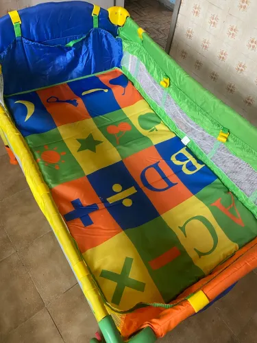 Berço desmontável chiqueirinho ótimo estado 