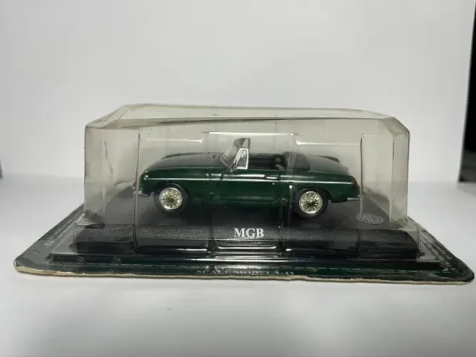 Miniatura Mercedes 300 Sl (lacrada) e o Miniatura Mgb 1:43 Ixo Verde-escuro