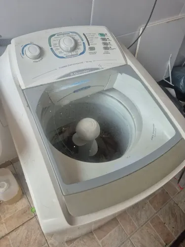 Maquina de lavar 10kg electrolux