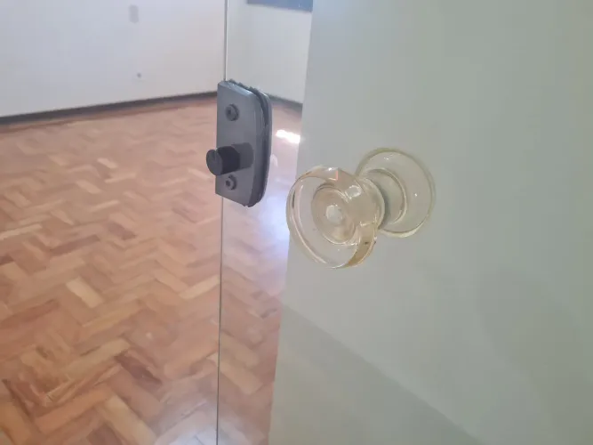 Portas de Vidro com Molas