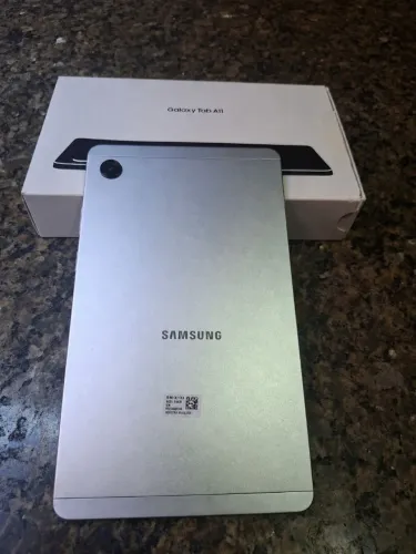 Tablet Samsung a11 novinho