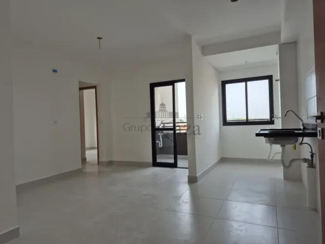 Apartamento - Condomínio Portal das Oliveiras - Jardim São Vicente - 2 Dormitórios - 55m².