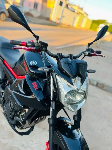 YAMAHA XJ6