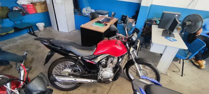 HONDA CG FAN 125 VERMELHA 2010 Shalon veículos Cariacica