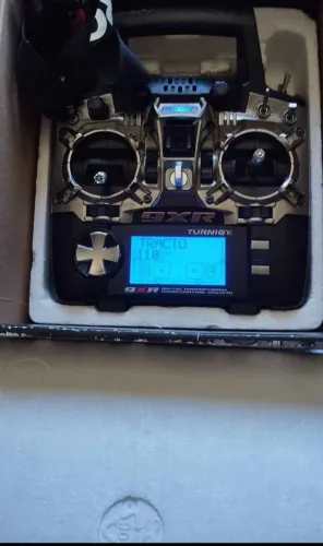 Rádio aeromodelo 9XR