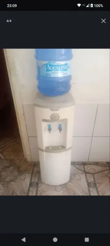 Bebedouro refrigerado com regulagem de temperatura 