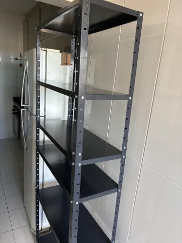 Prateleira de ferro Nova