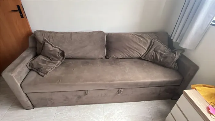 Sofá Cama Retrátil/Extensível em Excelente Estado