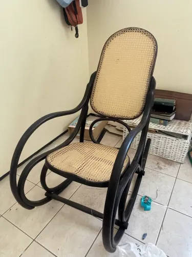 Vendo cadeira de balanço pra reformar 