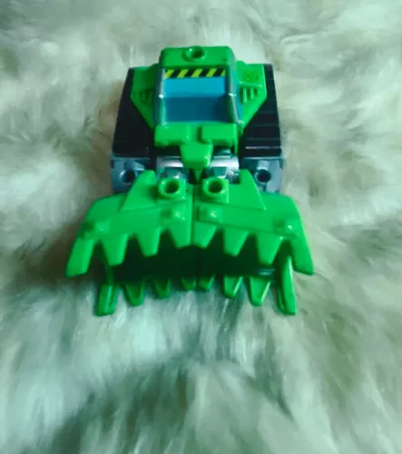 Boneco Transformers Boulder o robô construtor