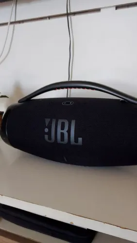 JBL bombox 3