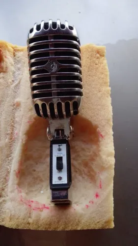 MICROFONE SHURE 55SH SÉRIES II. EM EXCELENTE ESTADO.