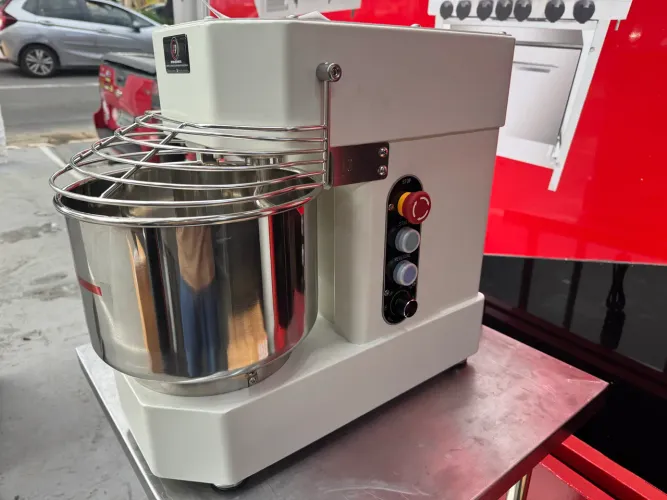 AMASSADEIRA ESPIRAL 10Kg NOVA URUMAX