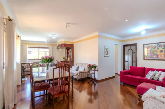 Casa para venda em Vila Nova Caledônia com 4 quartos, sendo 2 suítes, 346m²