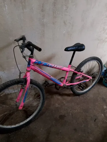 Vende se bicicleta