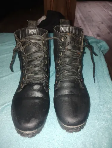 Bota coturno feminina 
