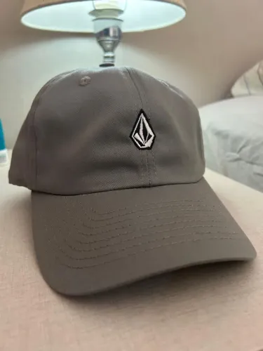 Boné Volcom Cinza