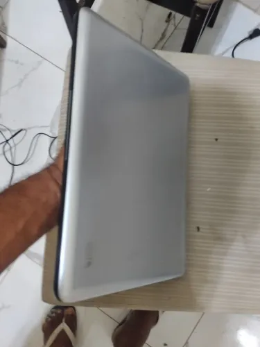 Core i3 hd250 windows 10 pro 4gb $490,00