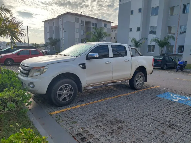Ford Ranger XLT 2.5 16V 4X2 CD Flex 2015