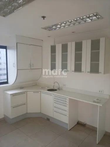 Sala comercial com 35m², 1 vaga rotativa, 20m do metrô Vila Mariana. Já alugado, mobilado,