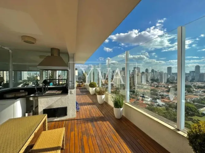 Cobertura no Brooklin com linda vista para a Hípica com 420 m², 4 suítes e Jacuzzi à venda