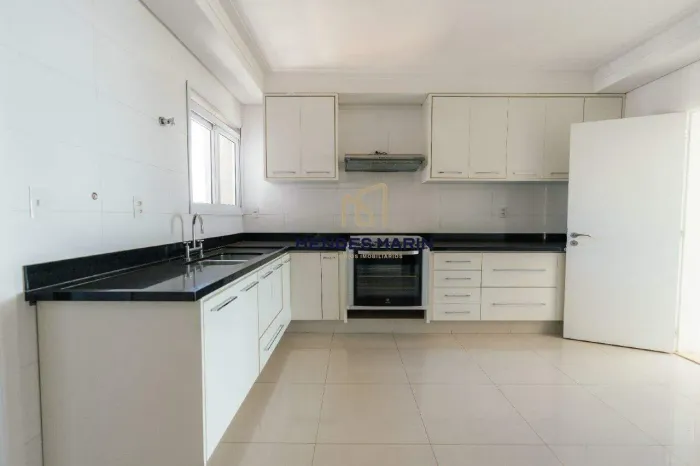 Apartamento para locação 256 m² por R$ 6.000,00 + Cond + IPTU - Edifício Santiago - Araçat
