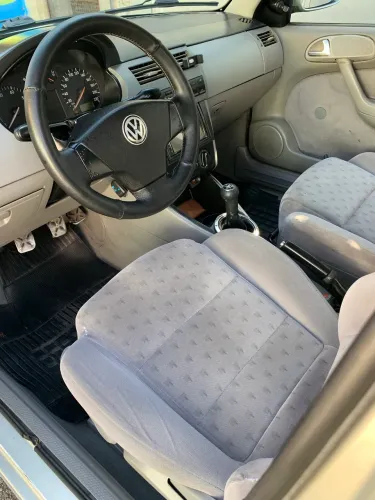 Volkswagen Gol Geração III 1.8 MI 8V Gasolina Mec. 4P 2000