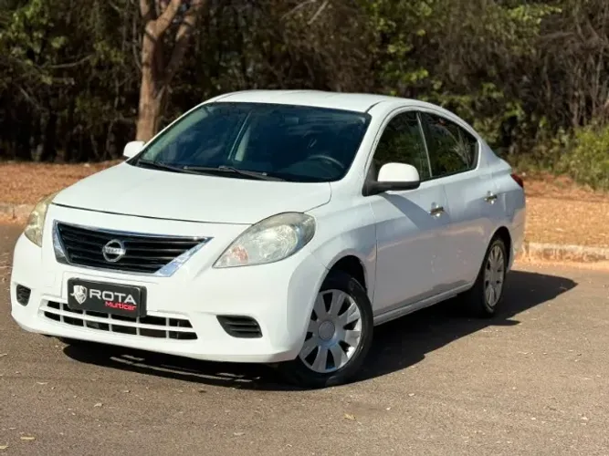 Nissan Versa SV 1.6 16V Flex Fuel 4P Mec. 2014