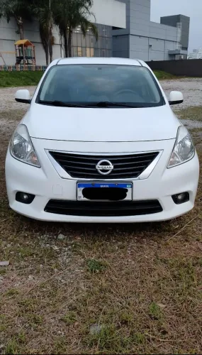Nissan Versa SL 1.6 16V Flex Fuel 4P Mec. 2014